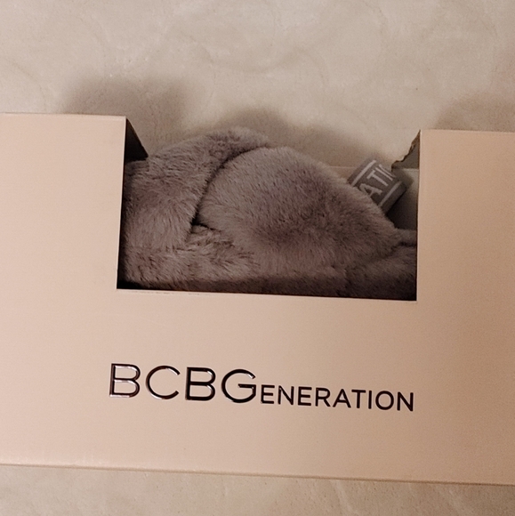 BCBGeneration Faux Fur Slippers - Picture 4 of 6